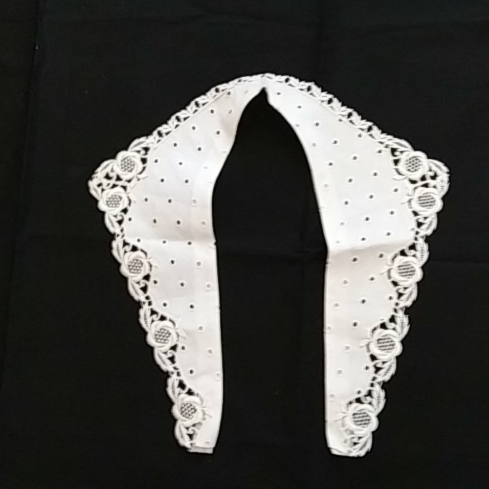 Vintage Collar